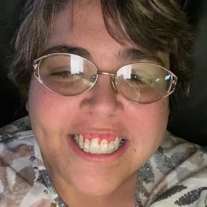 Meet your Posher, Stefanie